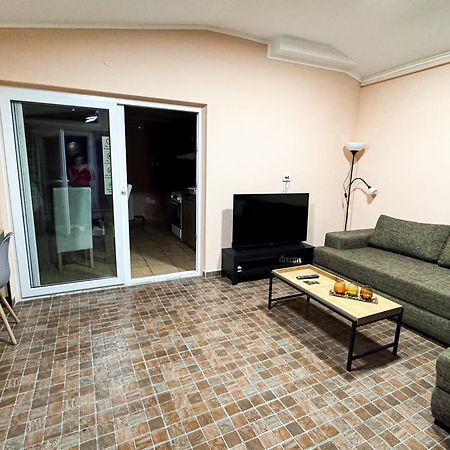 Kk Apartment Backa Topola Luaran gambar