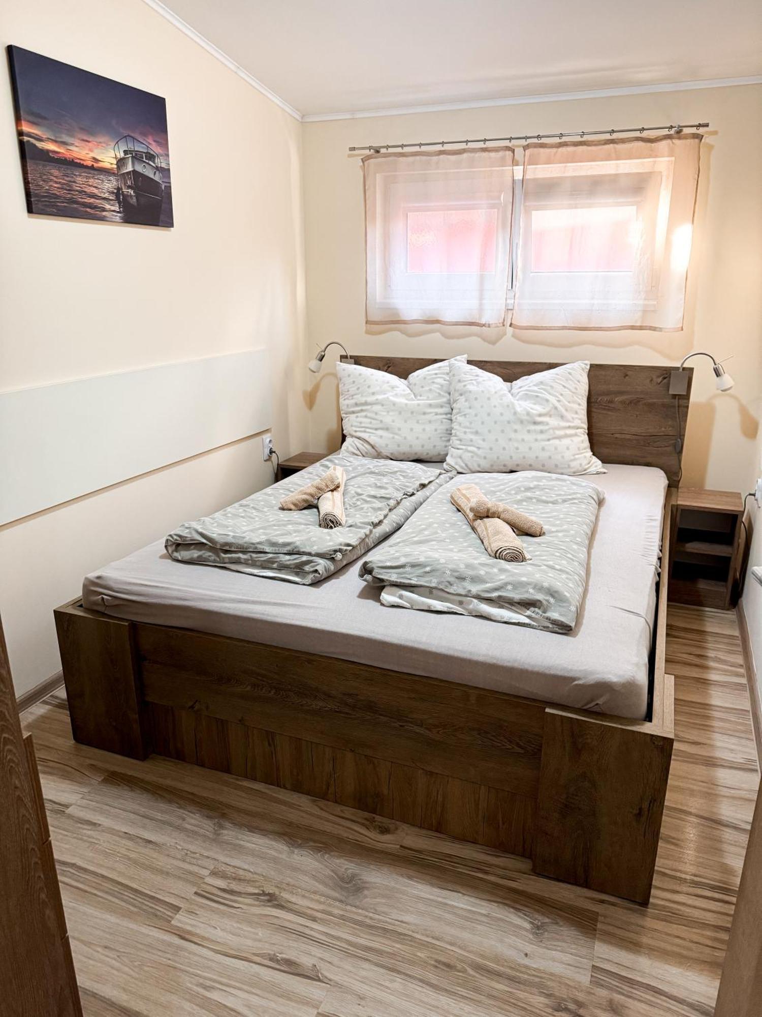 Kk Apartment Backa Topola Luaran gambar