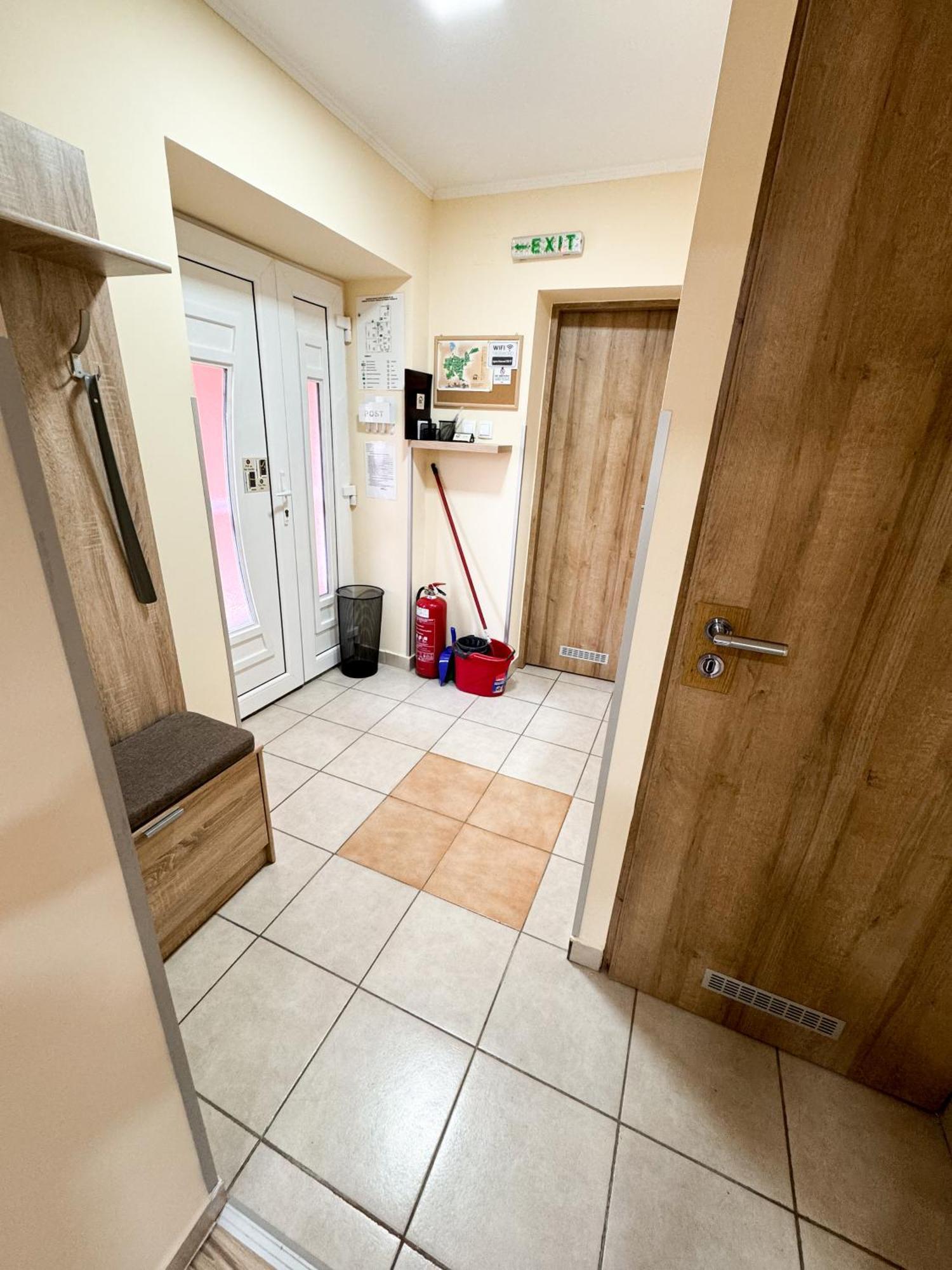 Kk Apartment Backa Topola Luaran gambar