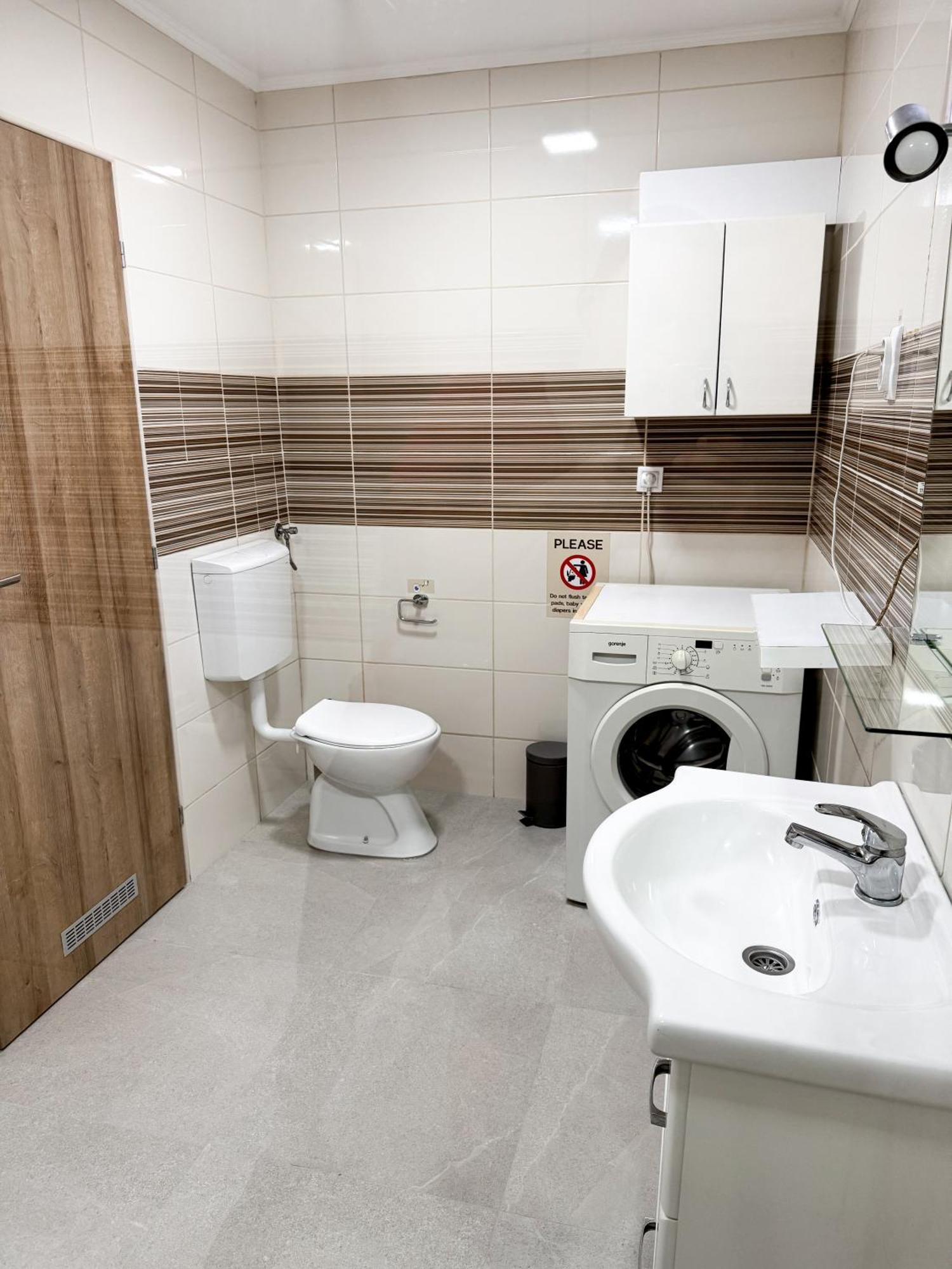 Kk Apartment Backa Topola Luaran gambar