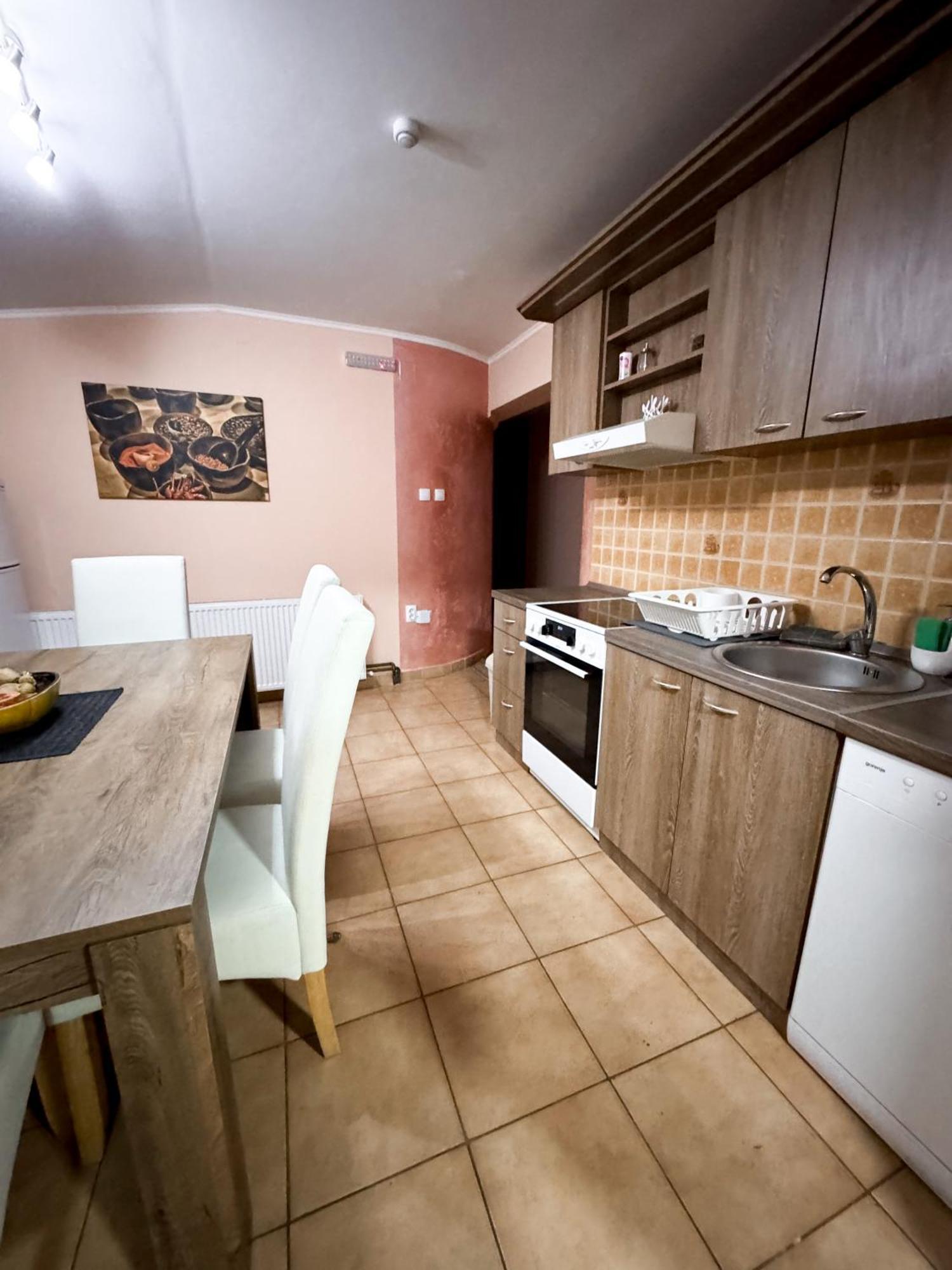 Kk Apartment Backa Topola Luaran gambar